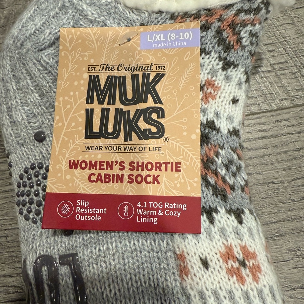Muk Luks Women's Cozy Cabin Socks NWT Size 8-10